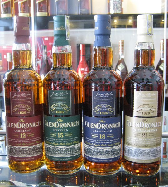 グレンドロナックの4本のボトル、左端が12年